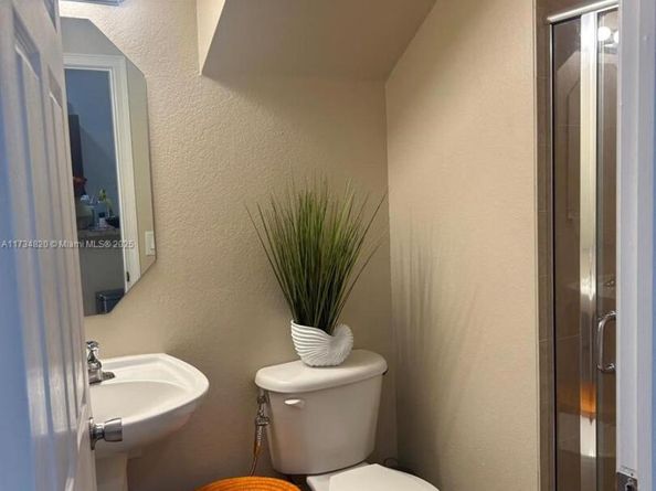 3717 NE 4th St 3717, Homestead FL 33033