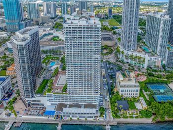 1717 N Bayshore Dr
