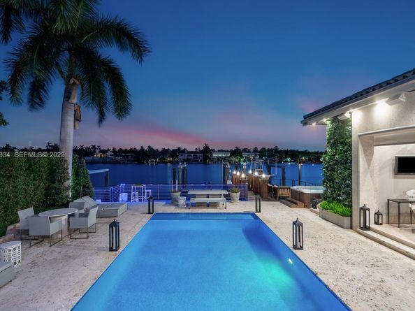 176 S Hibiscus Drive, Miami Beach FL 33139