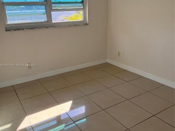 4717 SW 33rd Ave 202, Dania Beach FL 33312