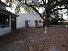 937 NE 171st St, Miami FL 33162