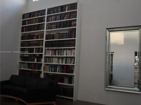 937 NE 171st St, Miami FL 33162