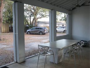 937 NE 171st St, Miami FL 33162