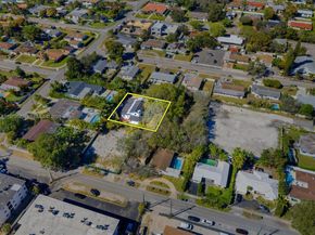 937 NE 171st St, Miami FL 33162