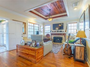 4250 SW 10th St, Miami FL 33134