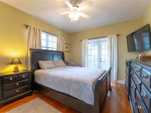 4250 SW 10th St, Miami FL 33134