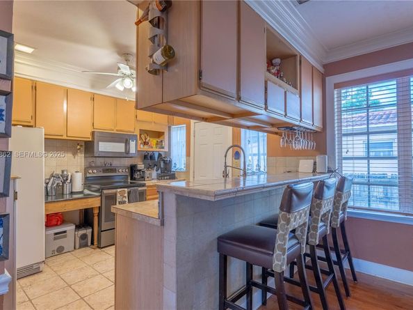 4250 SW 10th St, Miami FL 33134