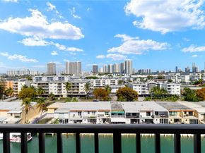 3703 NE 166th St 904, North Miami Beach FL 33160