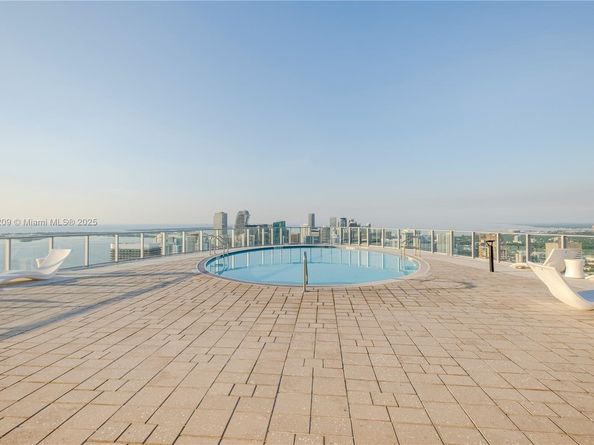 851 NE 1st Ave 3911, Miami FL 33132