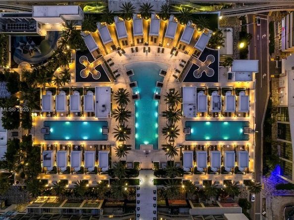 851 NE 1st Ave 3911, Miami FL 33132