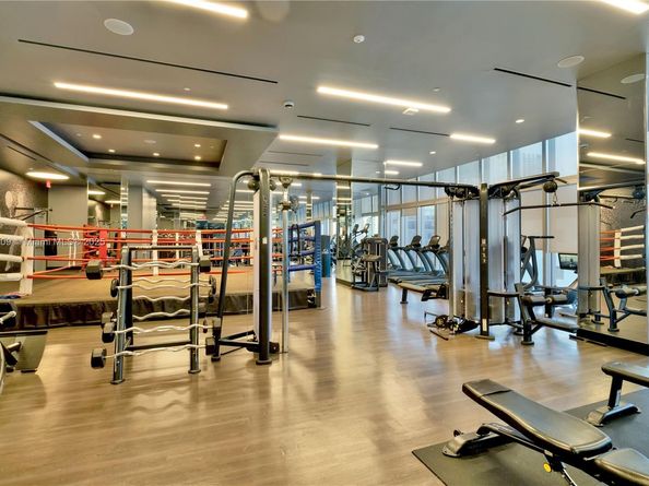 851 NE 1st Ave 3911, Miami FL 33132