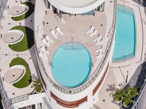 851 NE 1st Ave 3911, Miami FL 33132