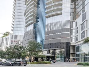 851 NE 1st Ave 3911, Miami FL 33132