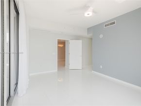 851 NE 1st Ave 3911, Miami FL 33132