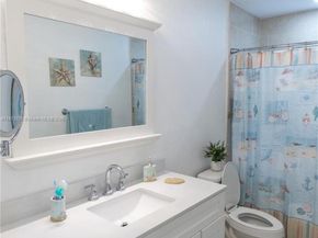 3291 NW 171st Ter, Miami Gardens FL 33056
