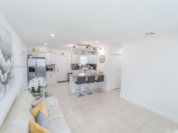 3291 NW 171st Ter, Miami Gardens FL 33056