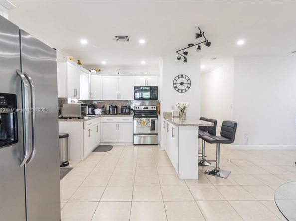 3291 NW 171st Ter, Miami Gardens FL 33056