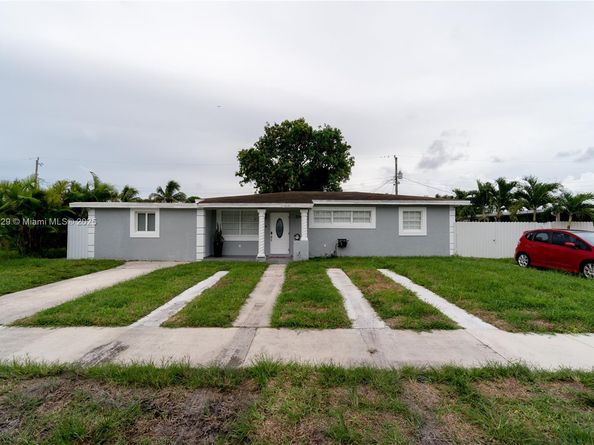 3291 NW 171st Ter, Miami Gardens FL 33056