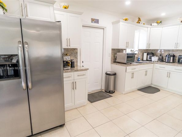 3291 NW 171st Ter, Miami Gardens FL 33056