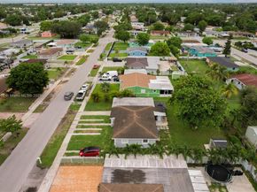 3291 NW 171st Ter, Miami Gardens FL 33056