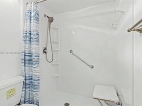 6701 N University Dr 210, Tamarac FL 33321