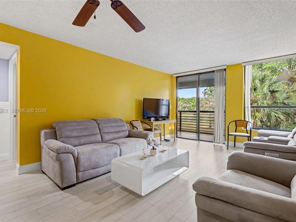 6701 N University Dr 210, Tamarac FL 33321