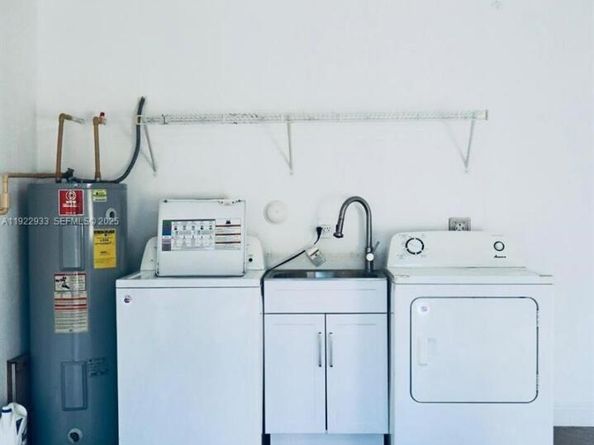 10131 NW 10th St, Miami FL 33172