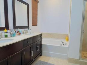 10131 NW 10th St, Miami FL 33172