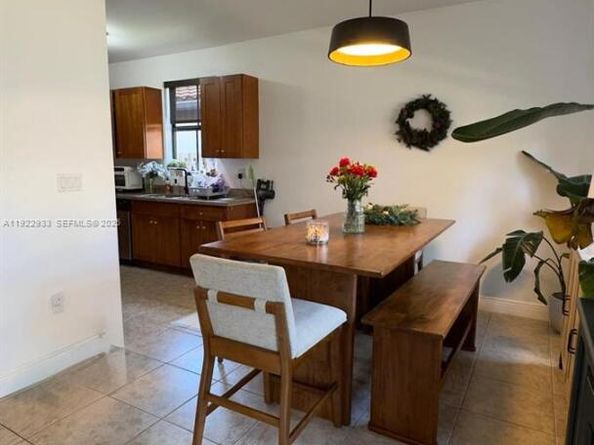 10131 NW 10th St, Miami FL 33172