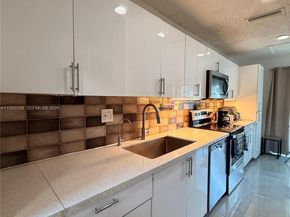 10625 NW 30th Pl 1, Sunrise FL 33322