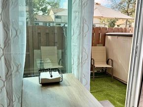 10625 NW 30th Pl 1, Sunrise FL 33322