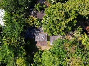 5811 SW 88th St, Pinecrest FL 33156