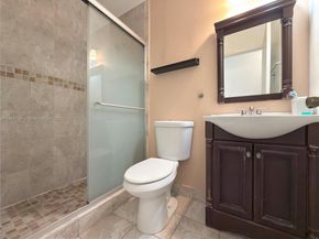 1195 NW 124th Ave 2202, Miami FL 33182