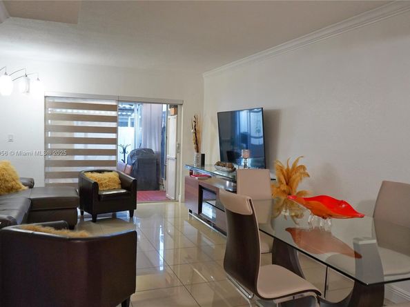 1195 NW 124th Ave 2202, Miami FL 33182