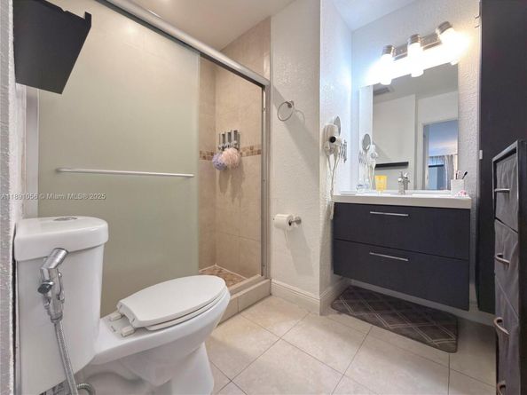 1195 NW 124th Ave 2202, Miami FL 33182