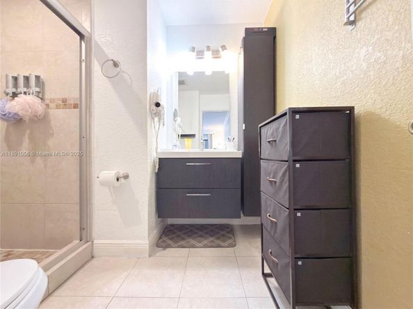 1195 NW 124th Ave 2202, Miami FL 33182