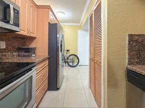 1195 NW 124th Ave 2202, Miami FL 33182