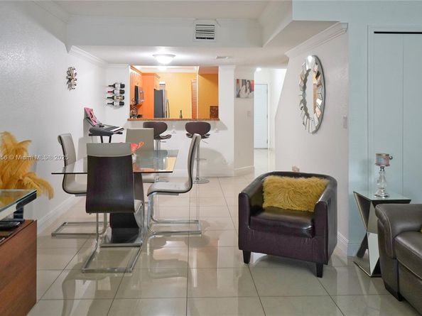 1195 NW 124th Ave 2202, Miami FL 33182