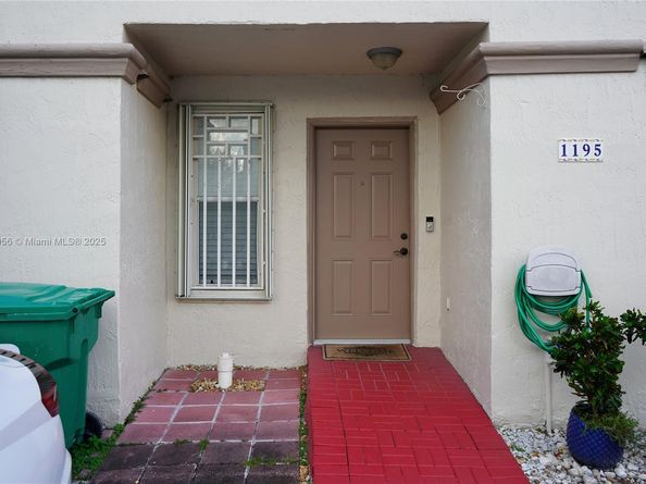 1195 NW 124th Ave 2202, Miami FL 33182