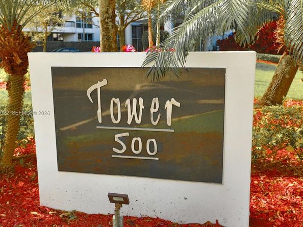 3530 Mystic Pointe Dr 2807, Aventura FL 33180