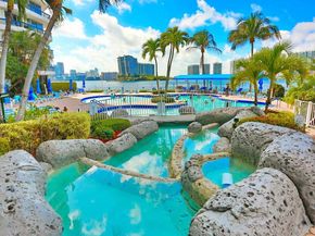 3530 Mystic Pointe Dr 2807, Aventura FL 33180