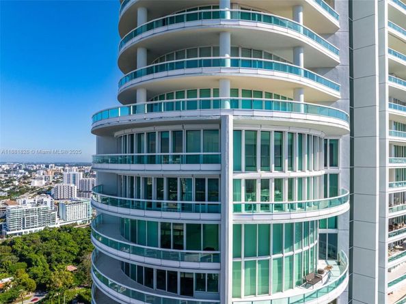 1643 Brickell Ave 4102, Miami FL 33129