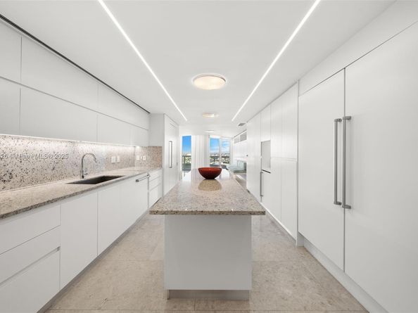 1643 Brickell Ave 4102, Miami FL 33129