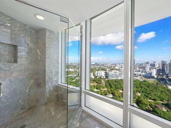 1643 Brickell Ave 4102, Miami FL 33129