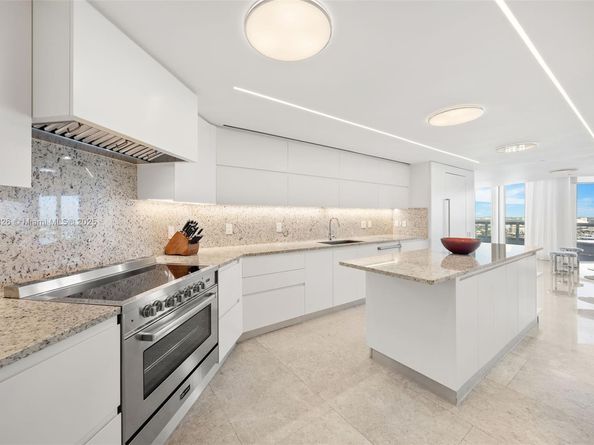 1643 Brickell Ave 4102, Miami FL 33129