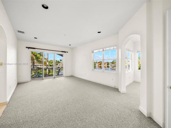 1500 Shoreline Way, Hollywood FL 33019