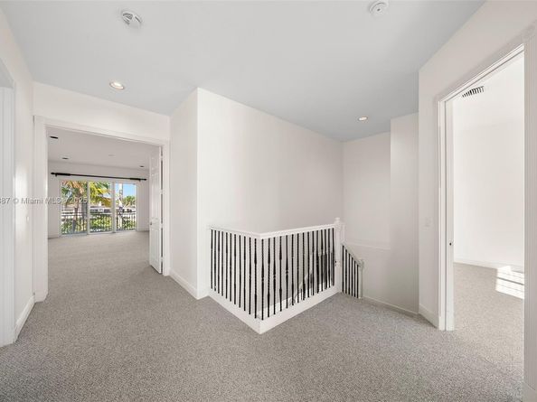 1500 Shoreline Way, Hollywood FL 33019