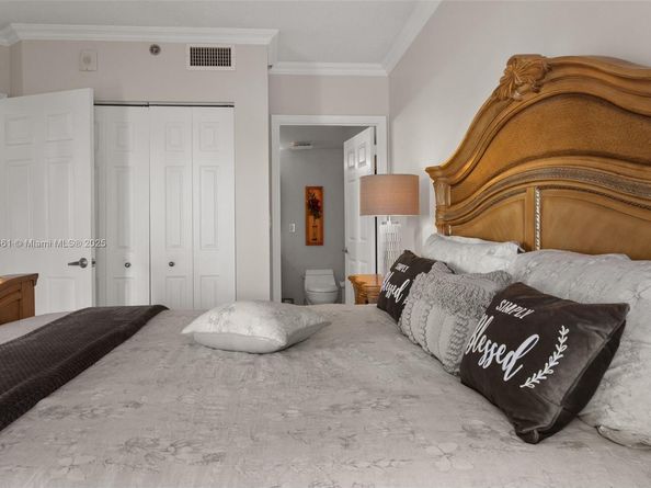18260 N Bay Rd 516, Sunny Isles Beach FL 33160