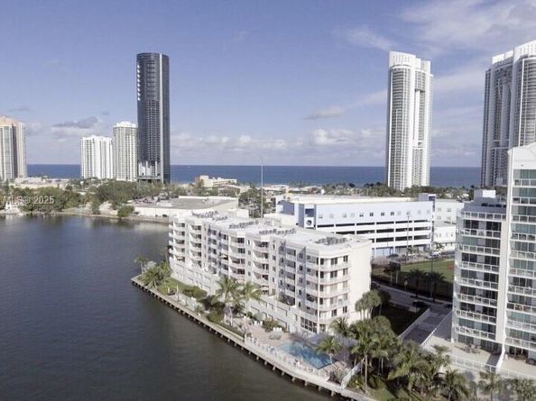 18260 N Bay Rd 516, Sunny Isles Beach FL 33160
