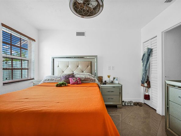 525 SW 68th Ave, Miami FL 33144